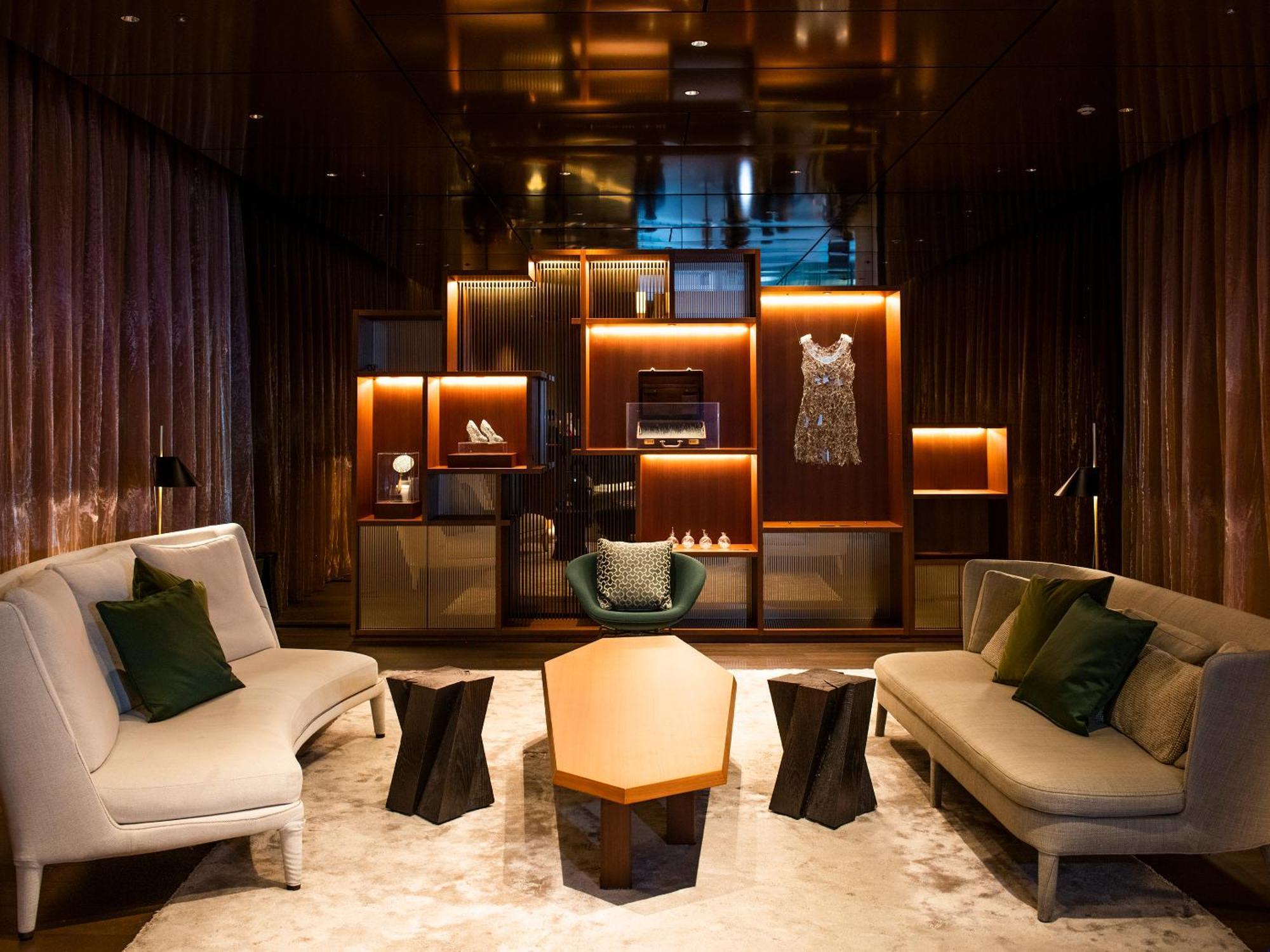 Mitsui Garden Hotel Roppongi Tokyo Premier Экстерьер фото The interior of the lounge
