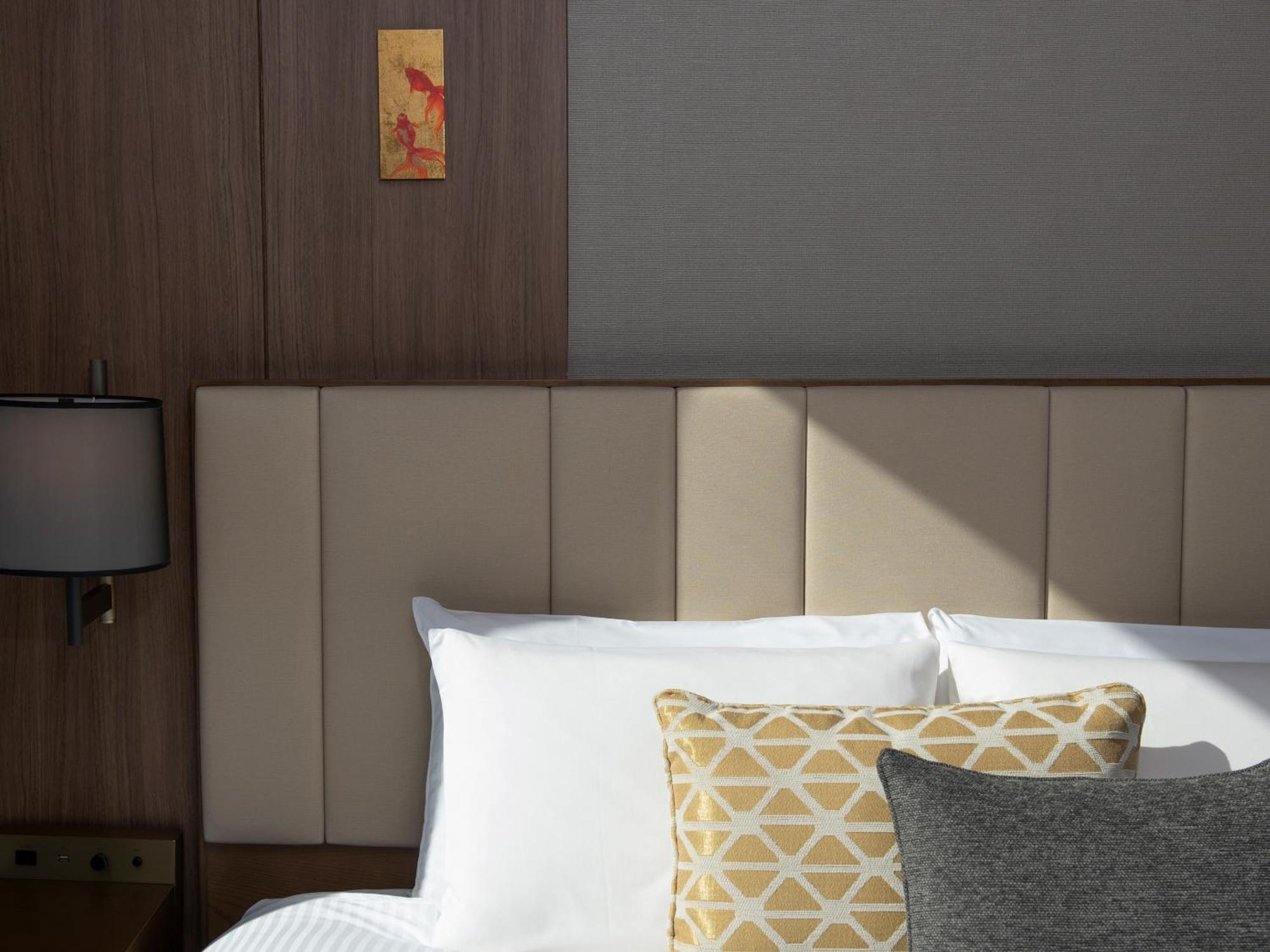 Mitsui Garden Hotel Roppongi Tokyo Premier Экстерьер фото A bedroom at the hotel