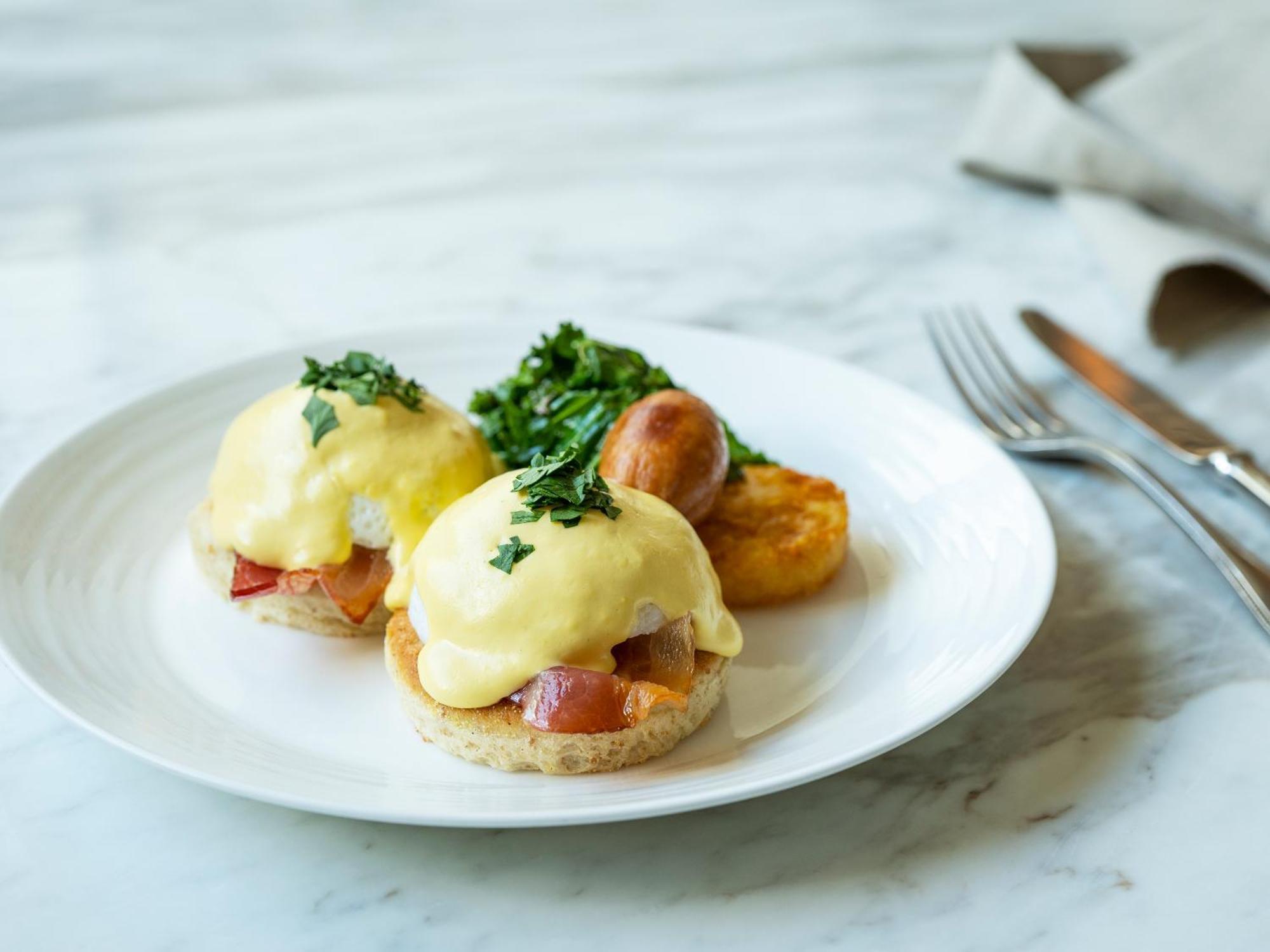 Mitsui Garden Hotel Roppongi Tokyo Premier Экстерьер фото Eggs Benedict